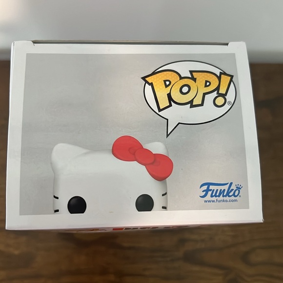 Funko Pop Hello Kitty - Picture 4 of 5